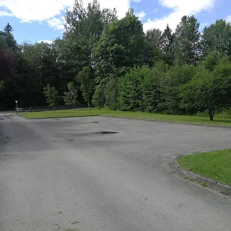 Semesterbostad Jaeaegrimaja