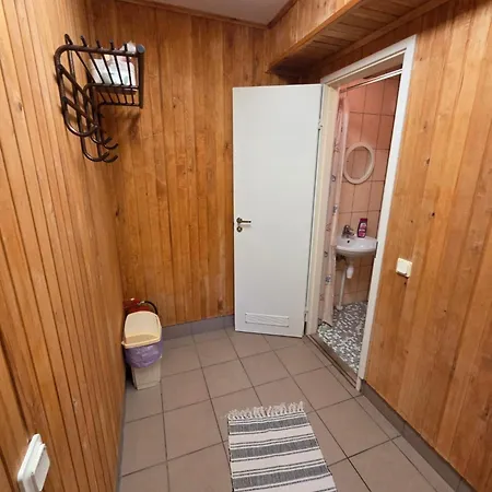 Jaeaegrimaja Casa de Férias Lodja